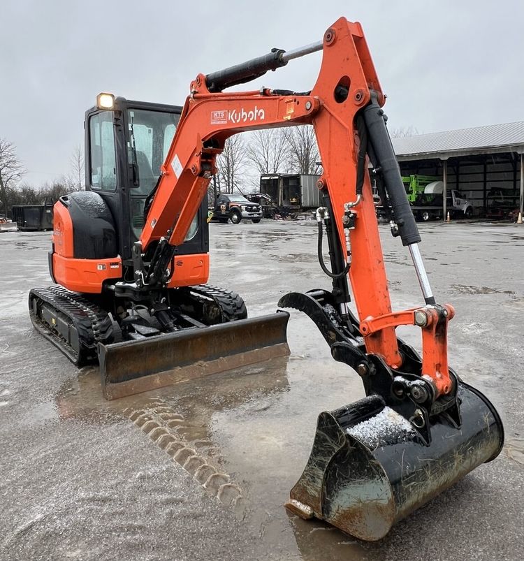 Kubota U35